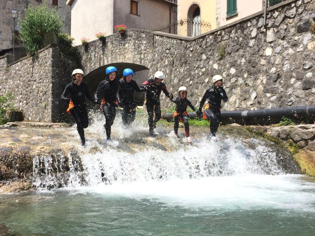 Agriturismo Braccicorti Hotel Pieve Fosciana Luaran gambar